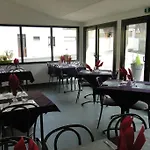 Logis Restaurant De La Cloche 2*