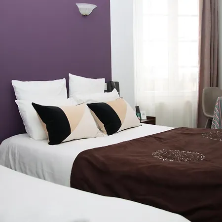 Hotel Logis Restaurant De La Cloche
