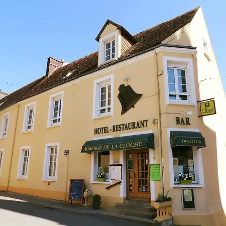 Logis Restaurant De La Cloche ホテル