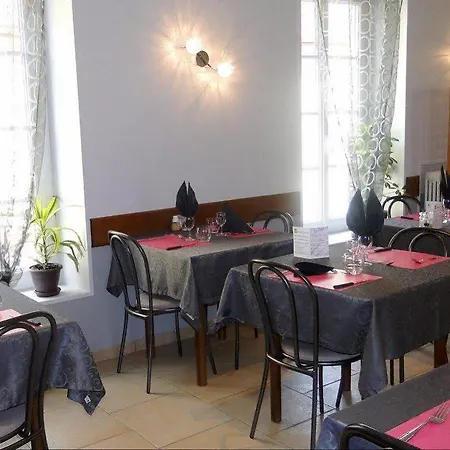 Logis Restaurant De La Cloche Hotel Le Theil-sur-Huisne