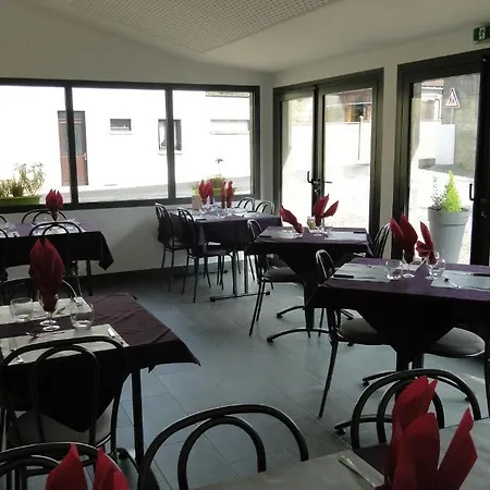 Logis Restaurant De La Cloche 2*