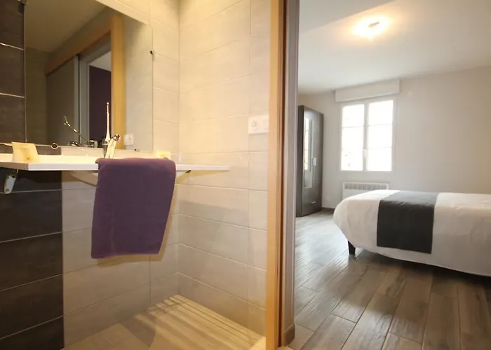 Logis Restaurant De La Cloche Le Theil-sur-Huisne