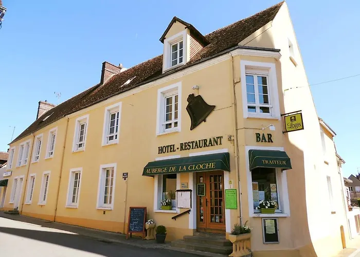 Logis Restaurant De La Cloche Hotel