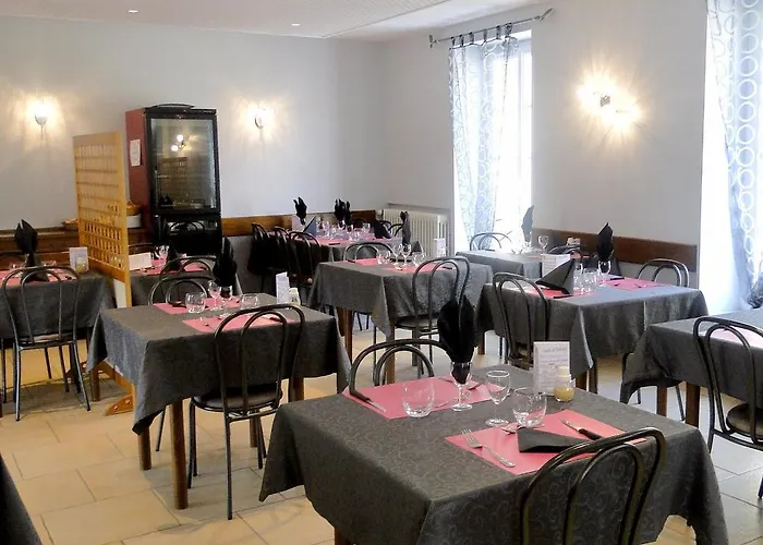 Logis Restaurant De La Cloche Hotel 2*