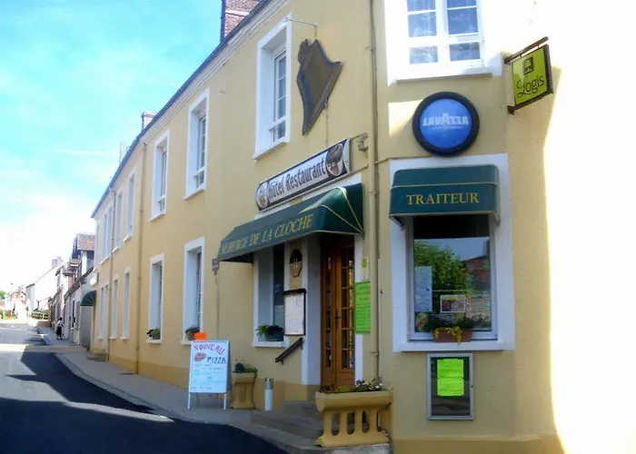 Logis Restaurant De La Cloche Hotel