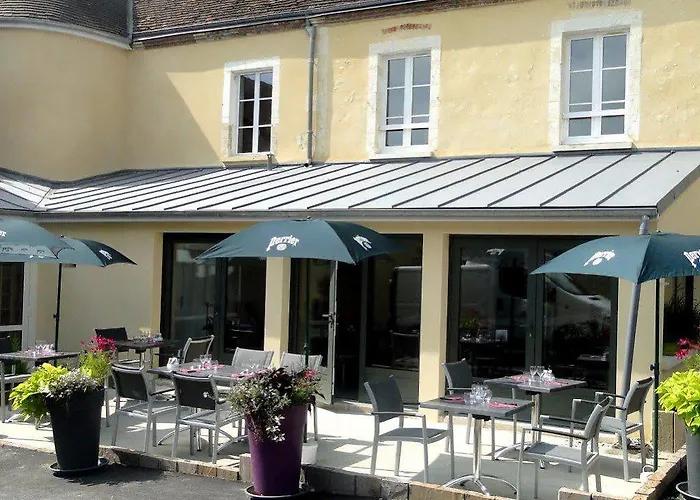 Hotel Logis Restaurant De La Cloche Le Theil-sur-Huisne